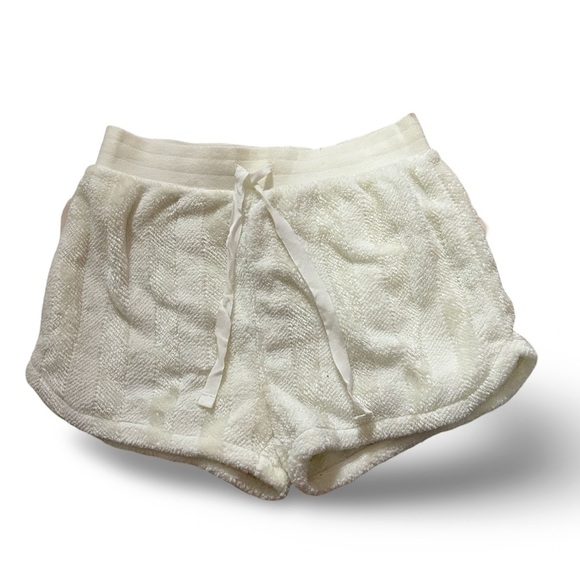 Z Supply Pants - NWT Z Supply Off White Soft Polyester Lounge Shorts Size Small